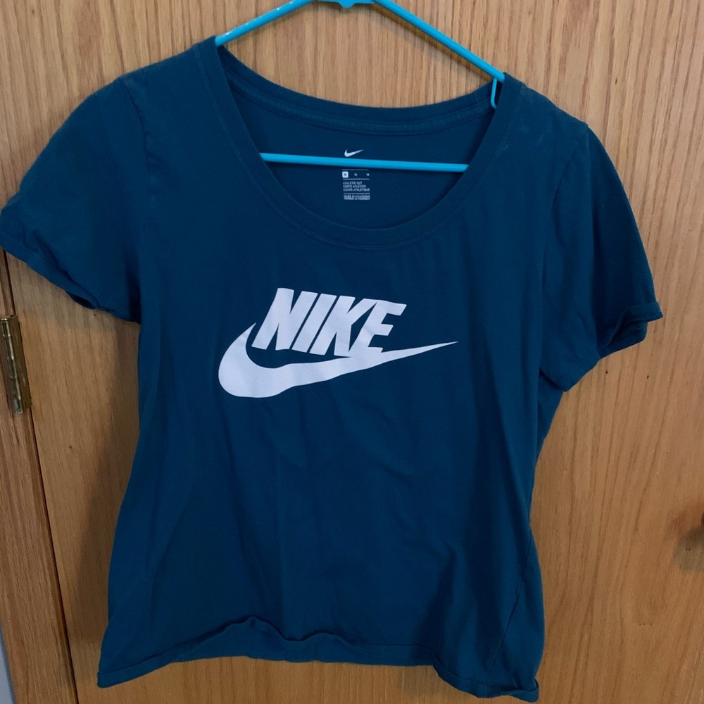 nike tee shirt